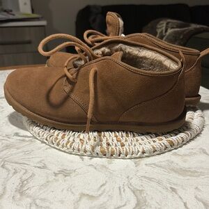 UGG Tan Slippers Moccasin-Style Comfortable